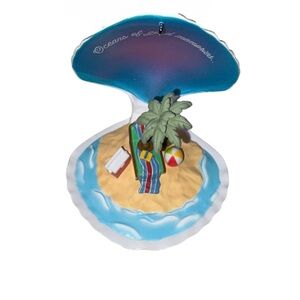 NEW Hallmark Keepsake Beach Ocean Christmas Shell Ornament